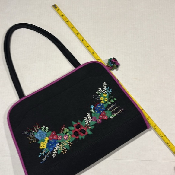 ⬇️🔥Lulu Guinness felt purse - Picture 9 of 10